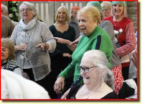 DANCING2577